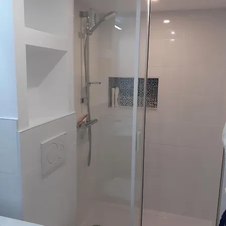 艾斯特里菲住宿加早餐旅馆 Isneauville