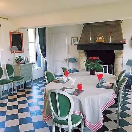 Manoir De L'as De Trèfle Bed & Breakfast