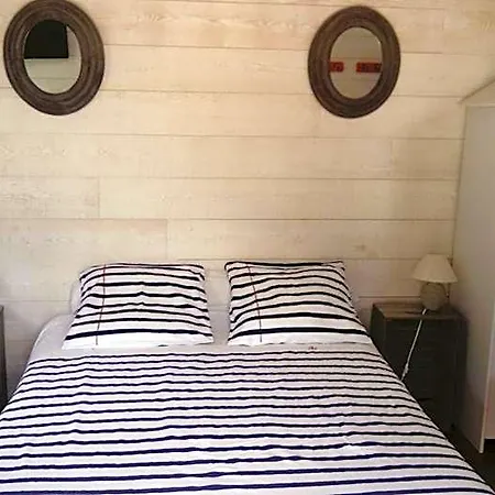 Manoir De L'as De Trèfle Bed & Breakfast Isneauville