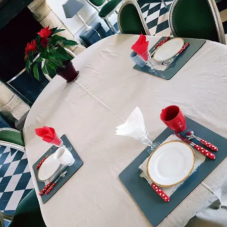 Manoir De L'as De Trefle فندق مبيت وإفطار *
